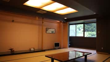 Japanese Traditional Room, 30 minutes from Izumisano by bus, can't serve dinner after 7 PM check in | In-room safe, iron/ironing board, free WiFi