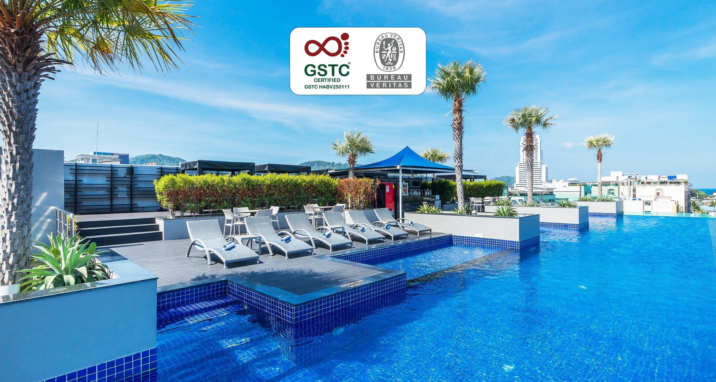 Outdoor pool, pool umbrellas, sun loungers