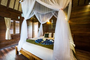 Minibar, wifi gratis y ropa de cama