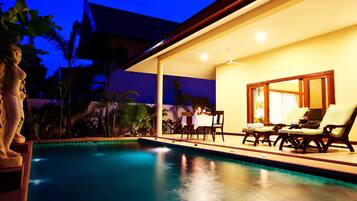 Sabai Pool Villa | Hiên