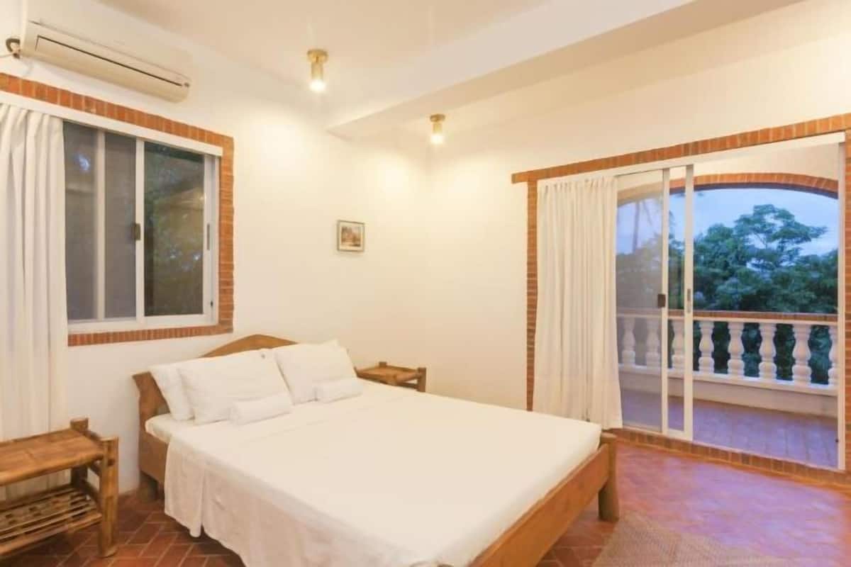 In-room safe, individually furnished, laptop workspace, rollaway beds