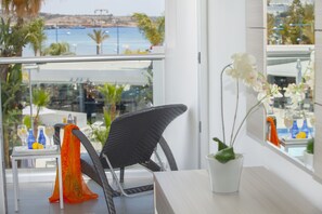 Caja de seguridad en la habitación, escritorio y wifi gratis 