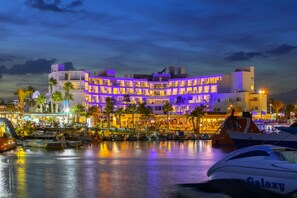 Front of property – evening/night - Limanaki Beach Hotel (Ayia Napa)