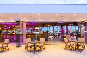 Bar (on property) - Limanaki Beach Hotel (Ayia Napa)