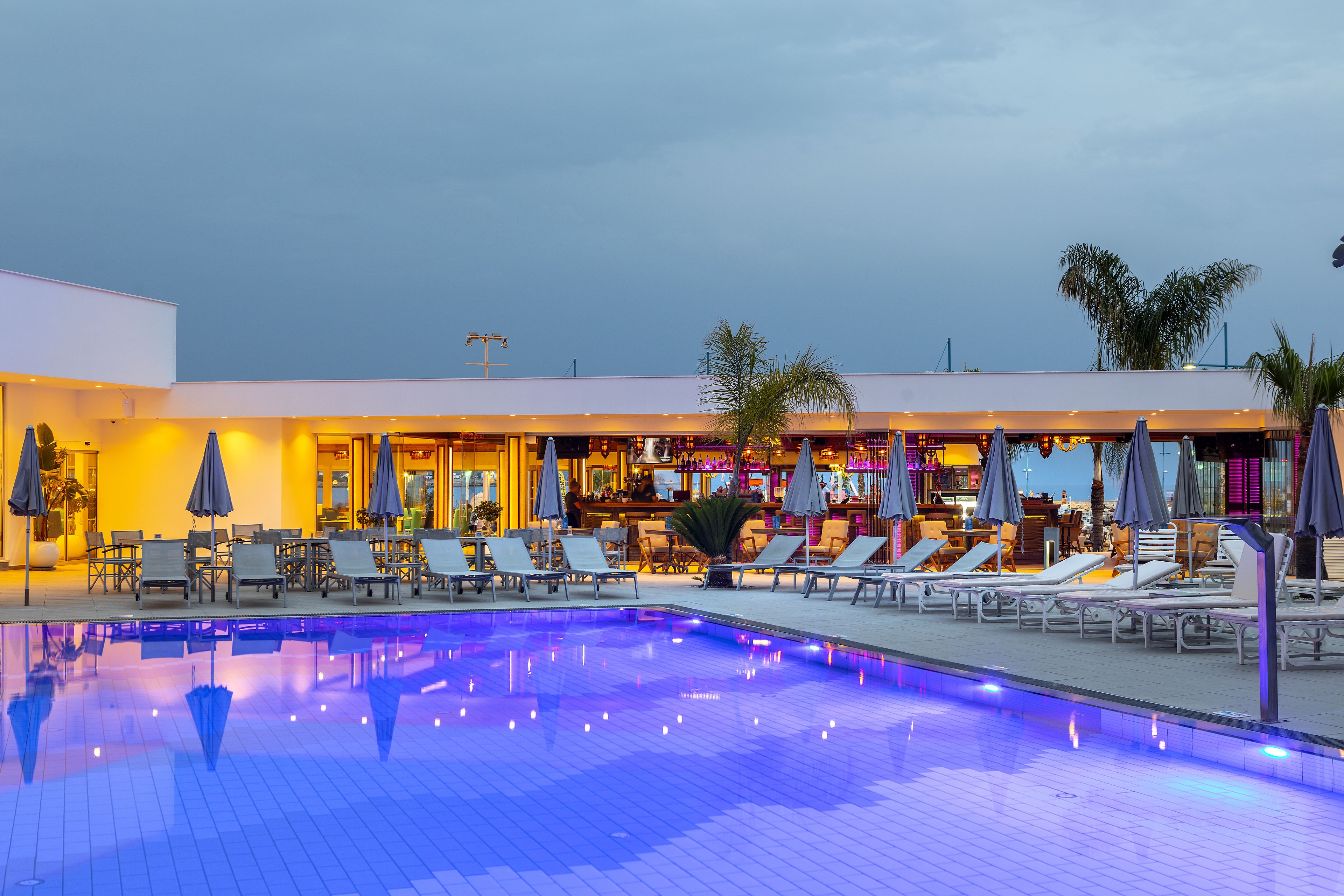 Foto - Limanaki Beach Hotel & Suites