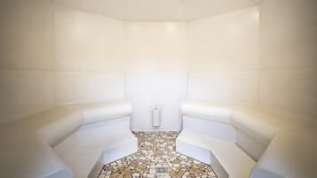 Sauna, steam room, Turkish bath, body treatments, aromatherapy