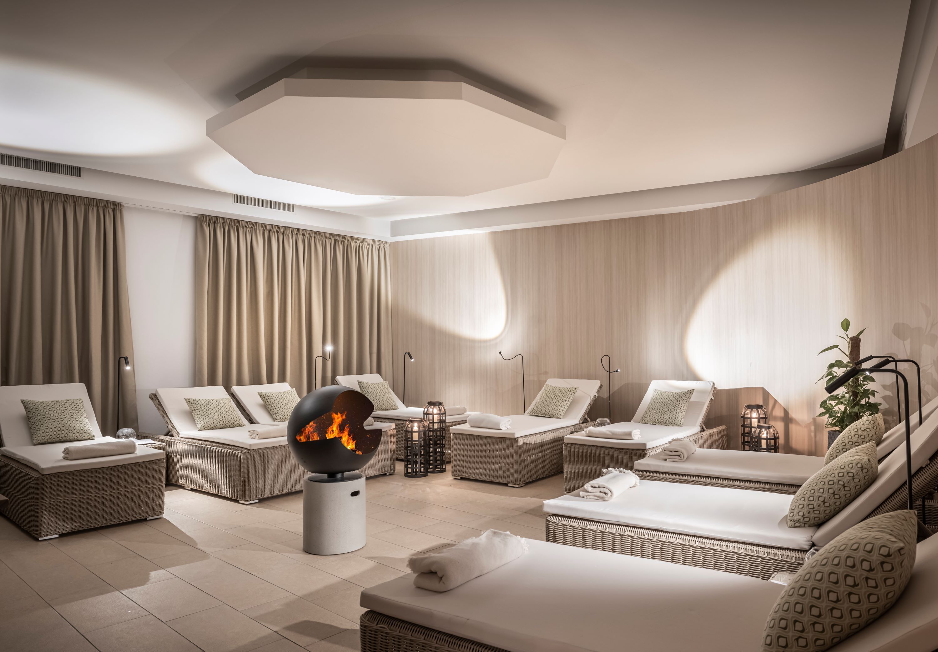 sauna, steam room, turkish bath/hammam, body treatments, aromatherapy