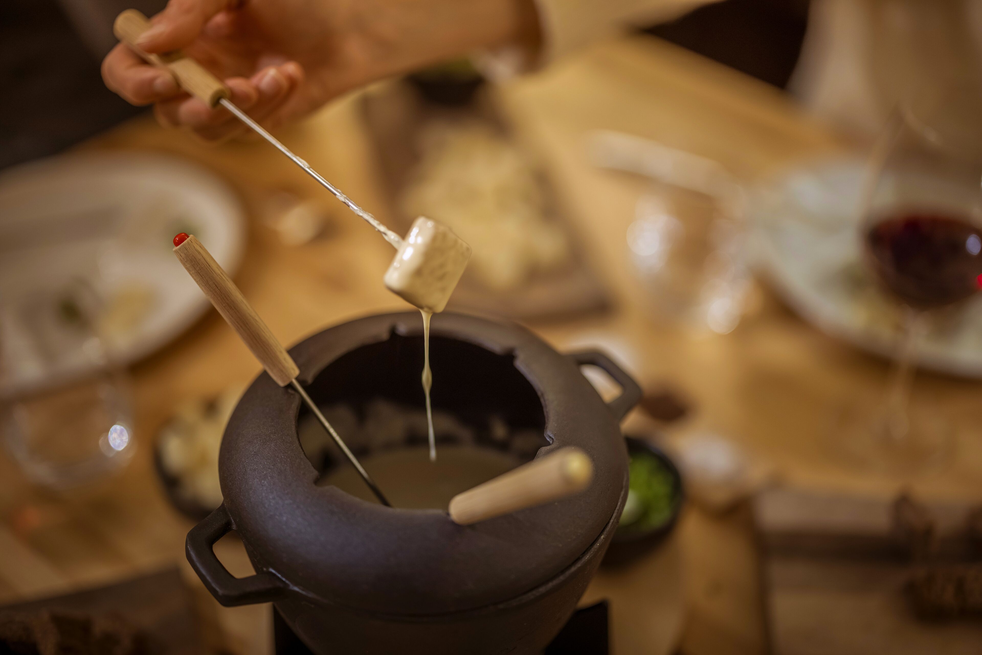 2 restaurants, breakfast served, local and international cuisine