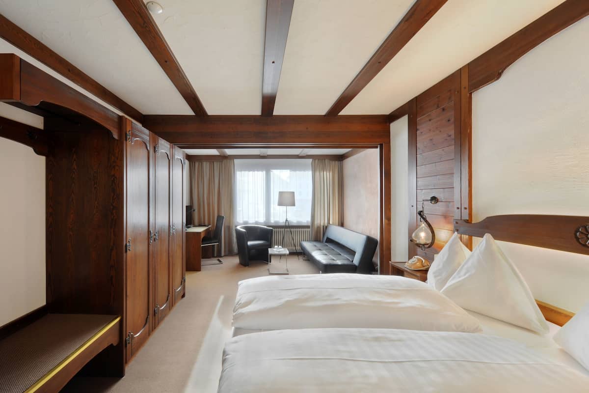 superior double room, mountain view | in-room safe, individually decorated, desk, free wifi