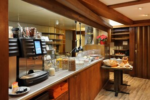 Tägliches inbegriffenes Frühstücksbuffet