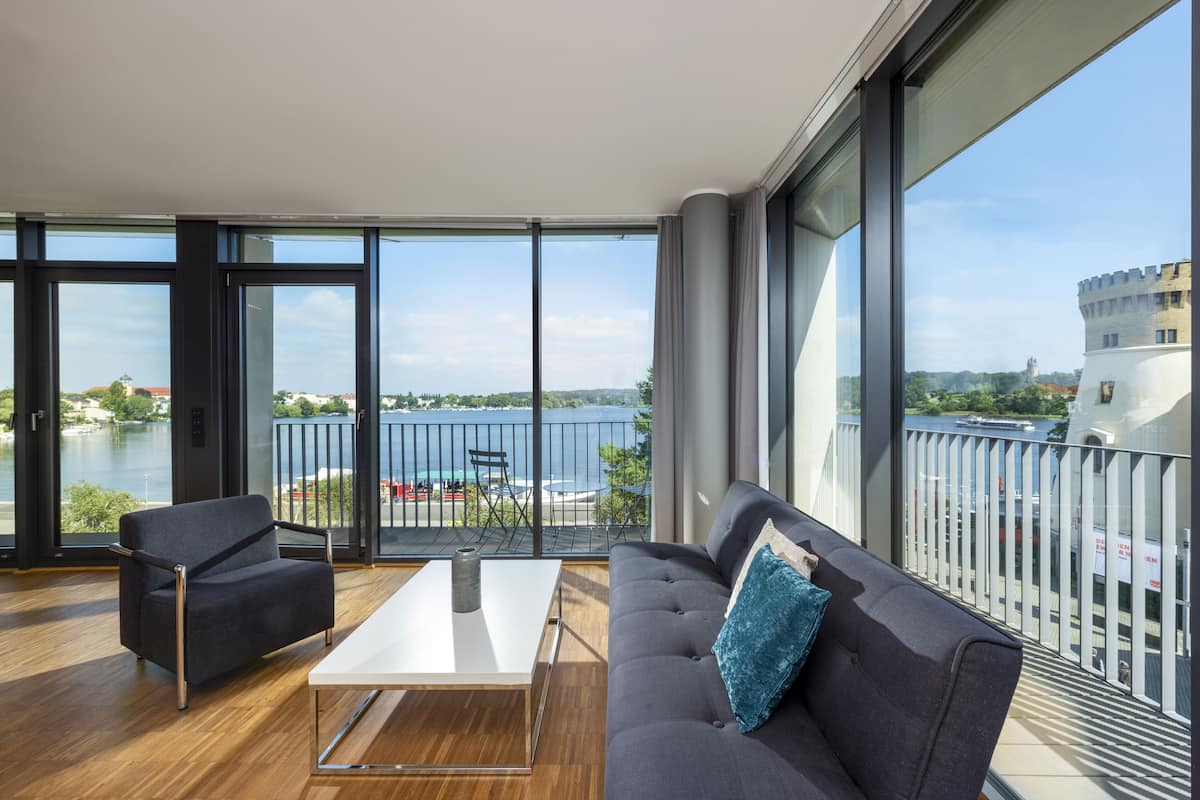 Appartement Premium, vue lac, en angle | Vue de la chambre