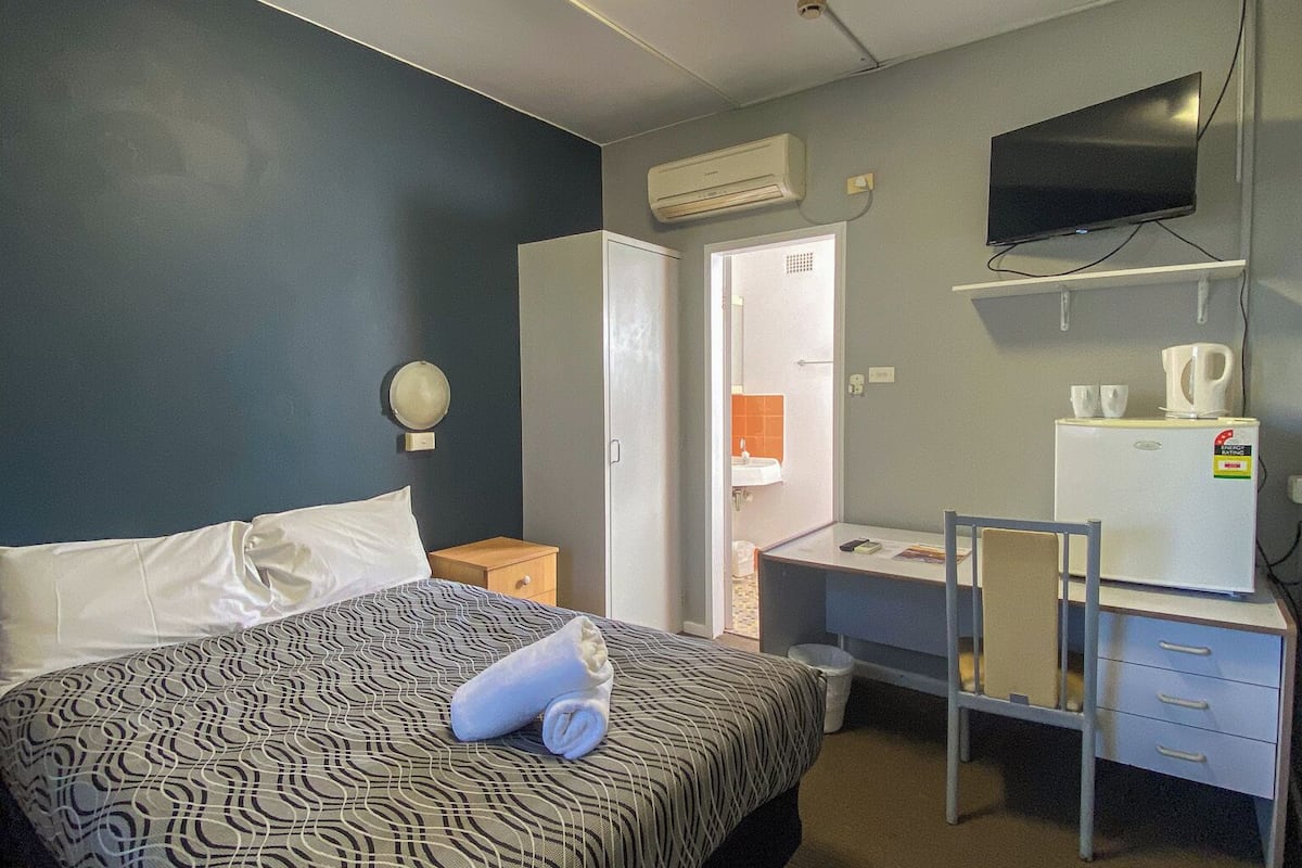 1 chambre, bureau, Wi-Fi gratuit, draps fournis