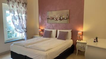 Desk, rollaway beds, free WiFi, bed sheets