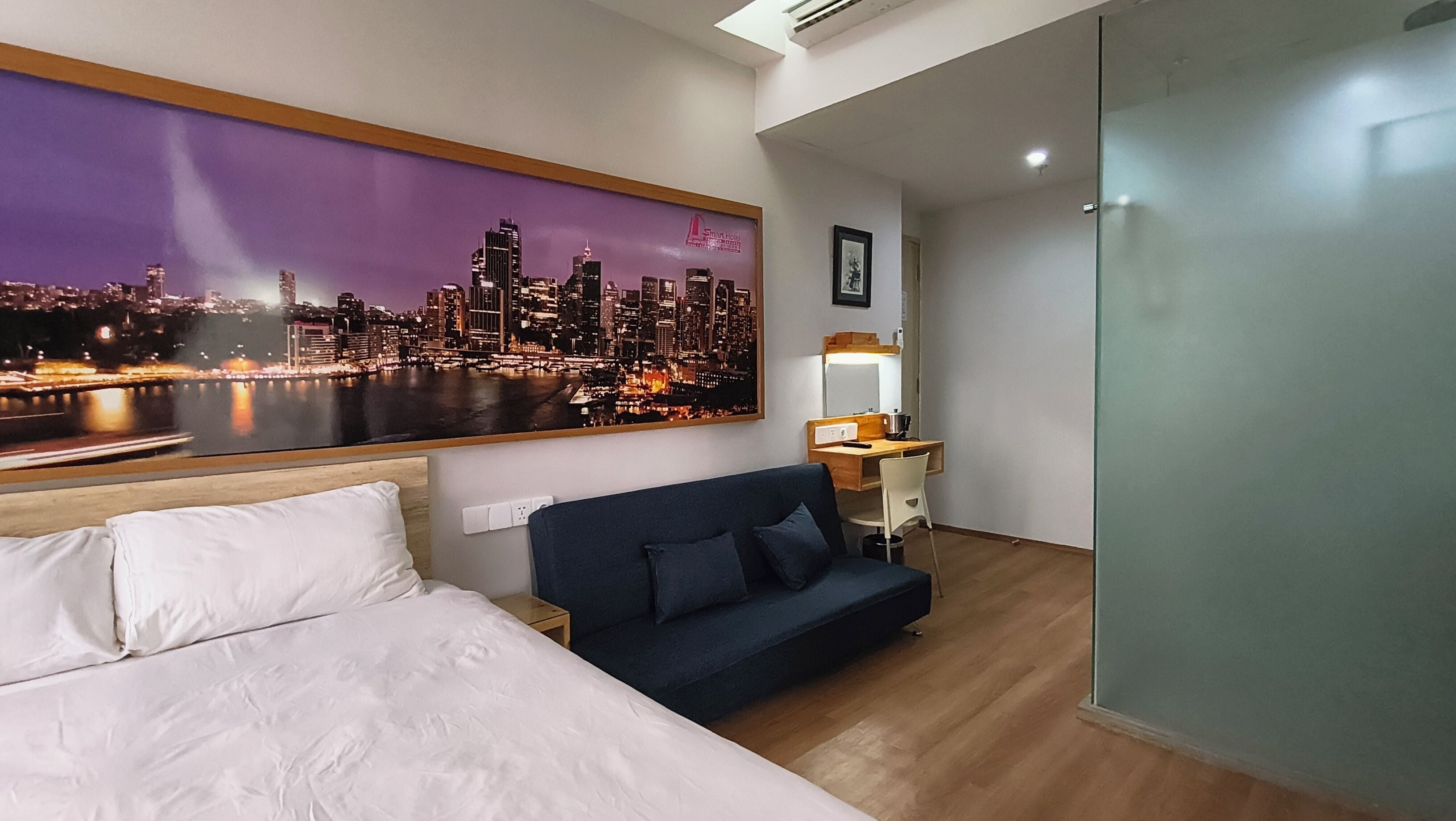 小型客房 | 客房内保险箱、办公桌、熨斗/熨衣板、免费 WiFi