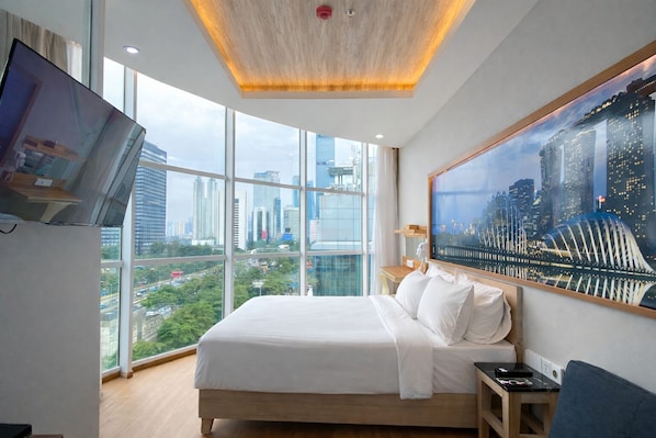 Suite studio royale | Coffre-fort, bureau, fer et planche à repasser, accès au Wi-Fi (inclus)