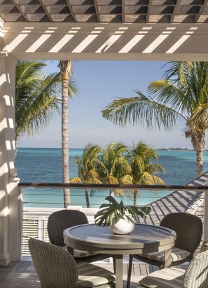 OceanSide 6 Bedroom Villa | Balcony - Rosewood Baha Mar (Nassau)