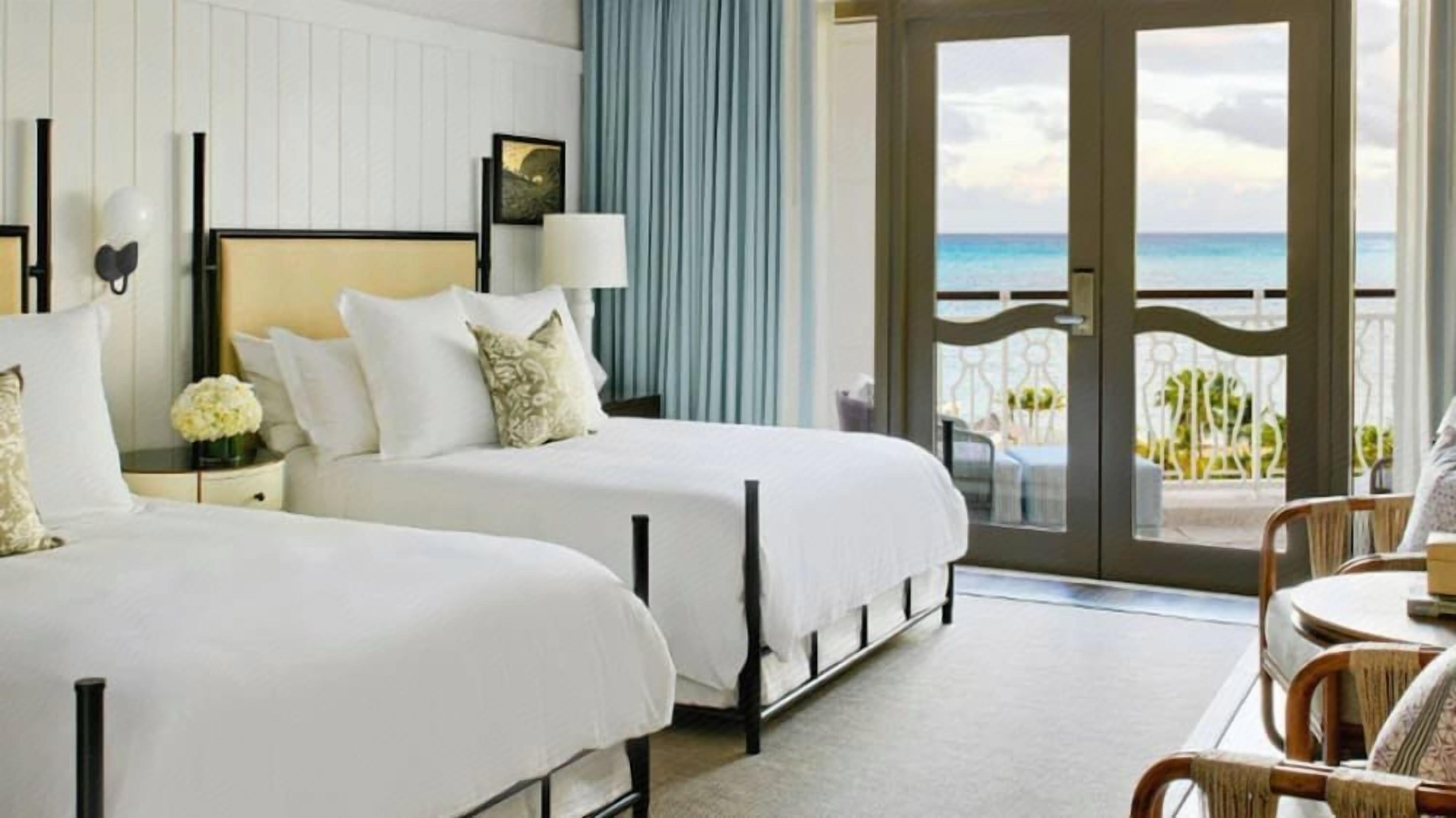 Luxe beddengoed, een minibar, een kluis op de kamer, een bureau