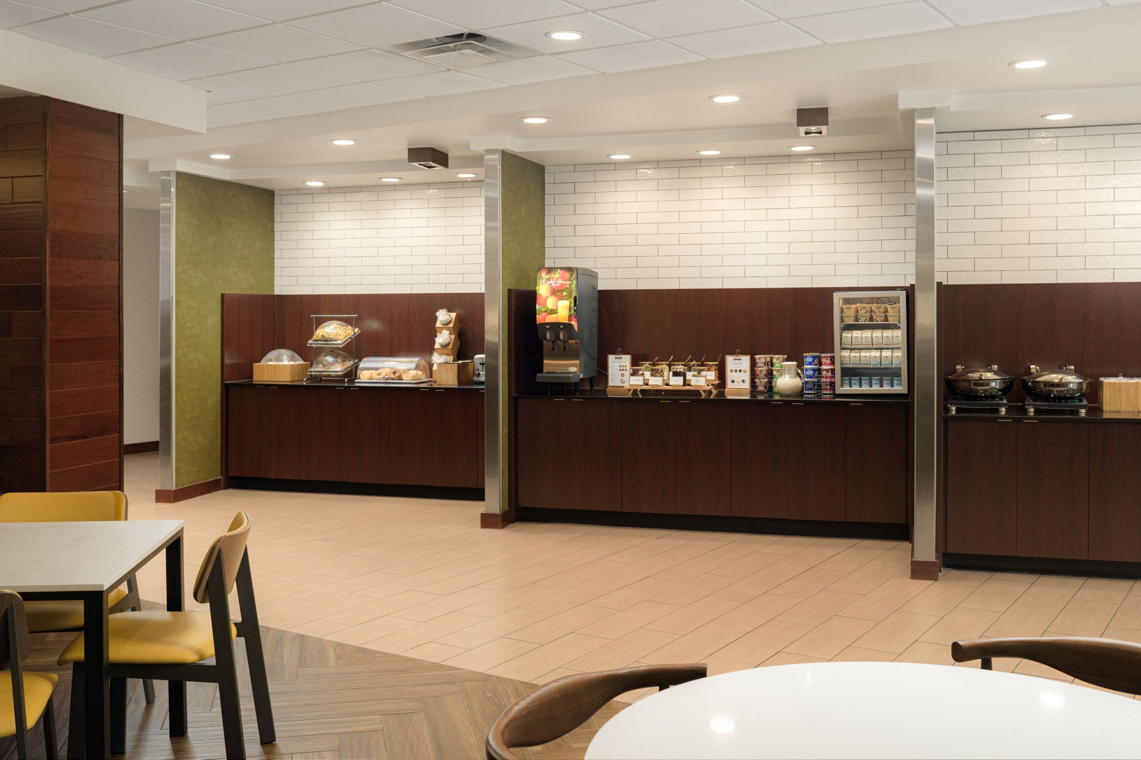 free daily continental breakfast