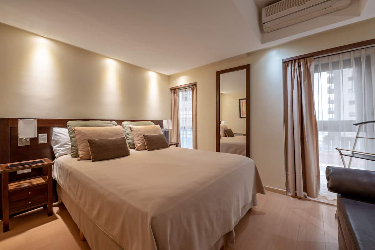 Suite – executive | Minibar, safe på rommet, blendingsgardiner og barnesenger (inkludert)