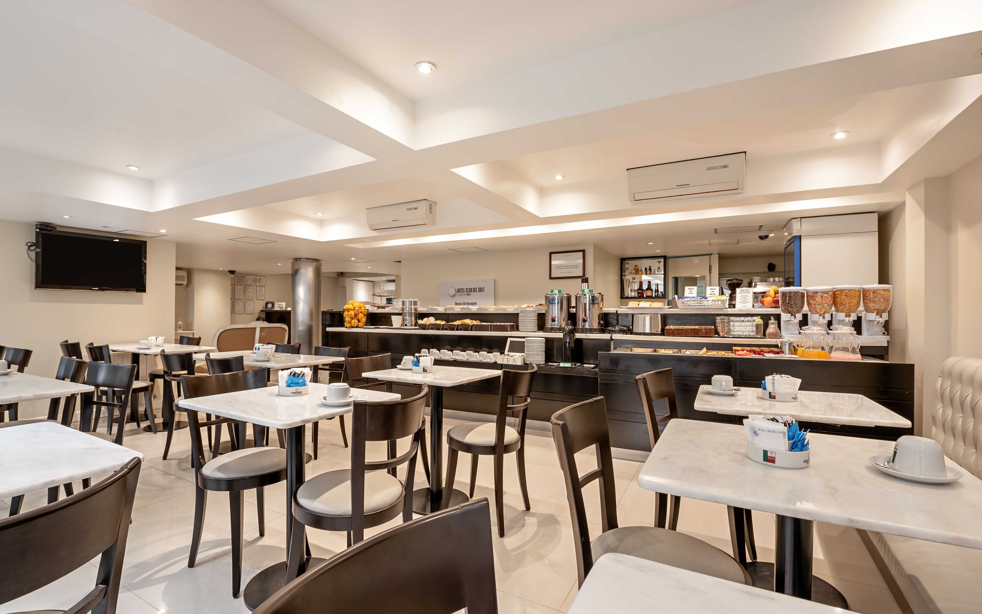 Free daily buffet breakfast