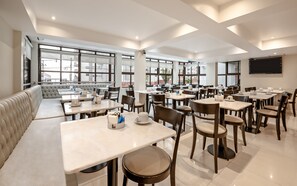 Ilmainen päivittäinen buffetaamiainen 