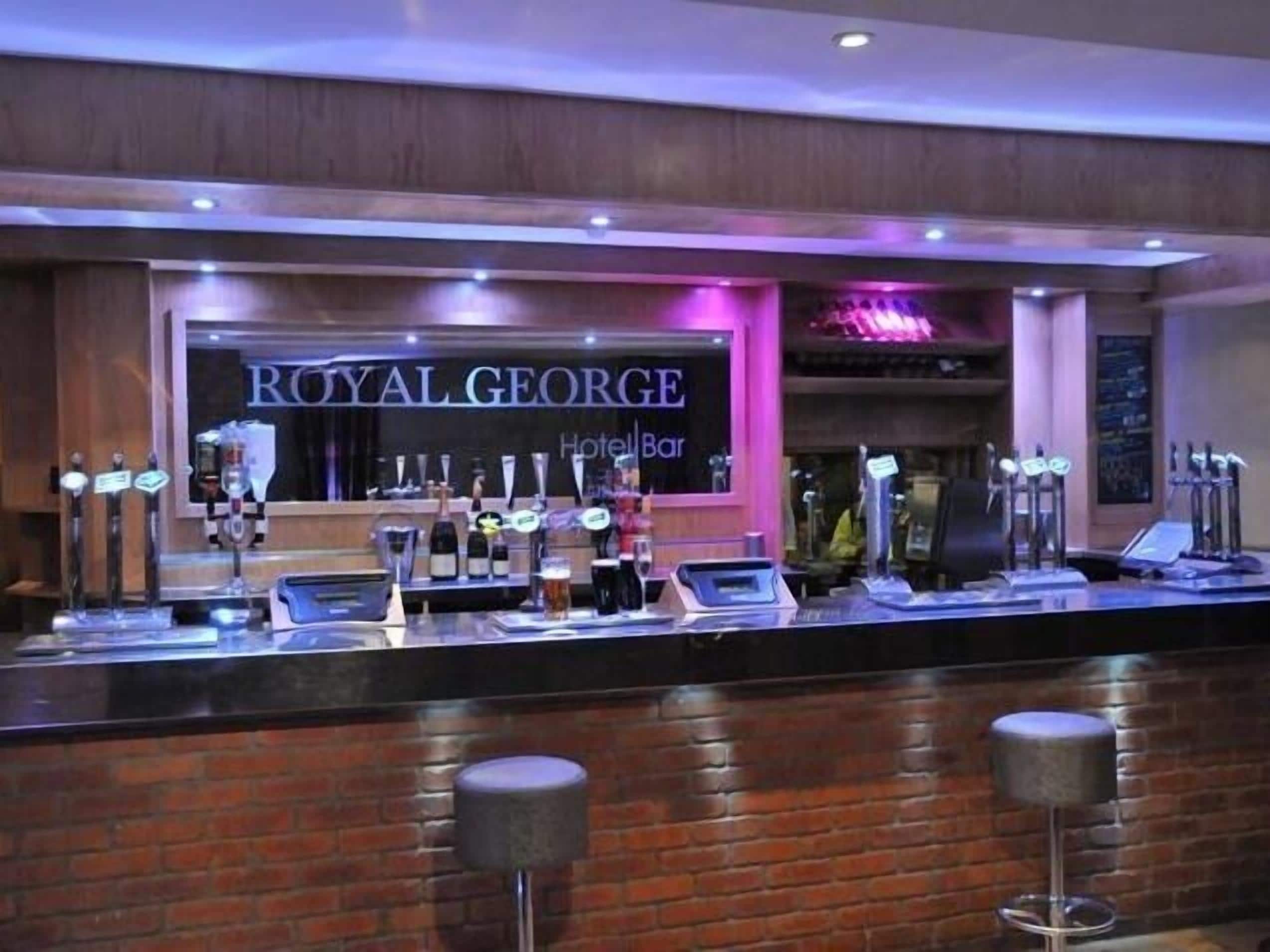 Foto - Royal George Hotel