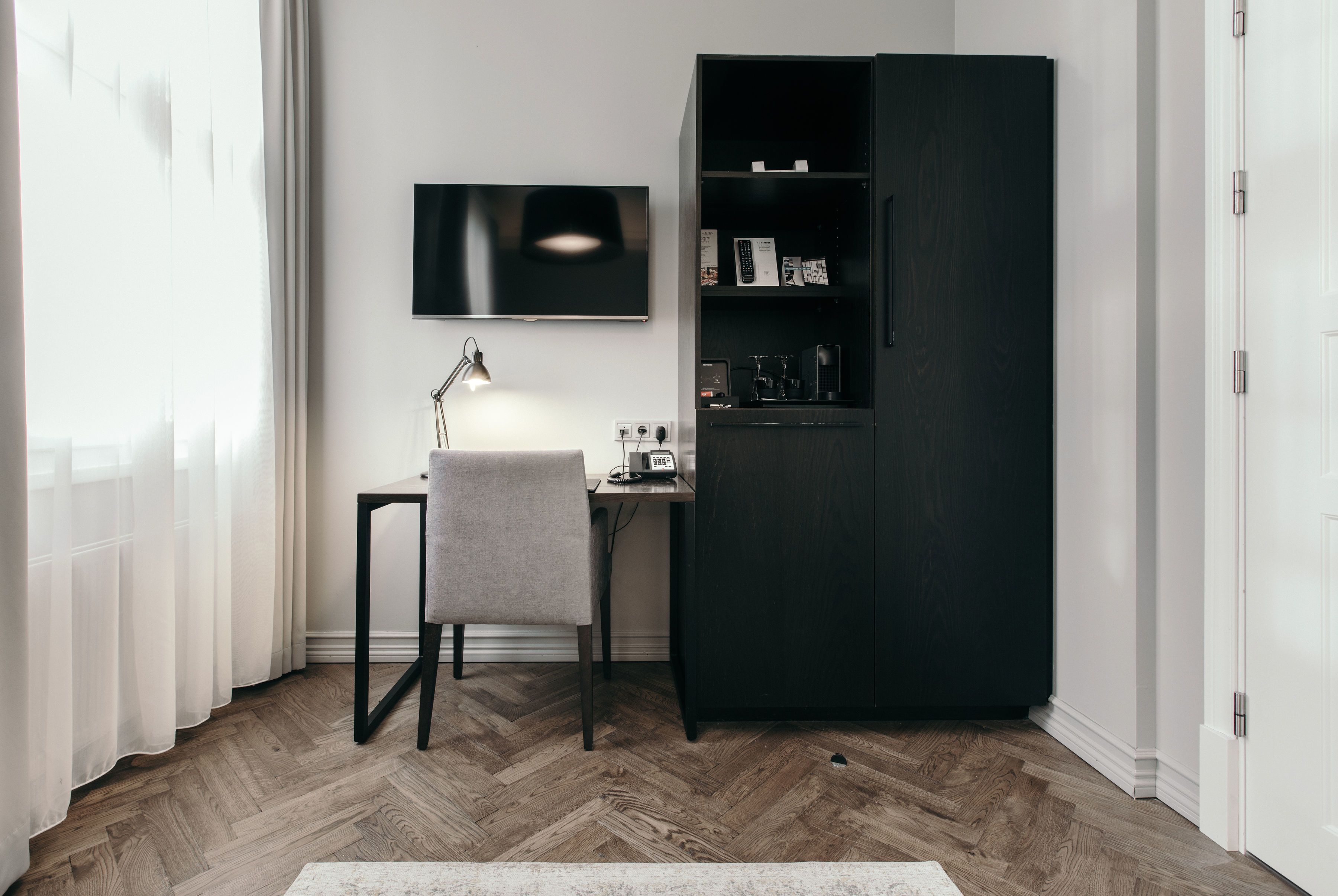 superior double room | premium bedding, pillow-top beds, minibar, in-room safe