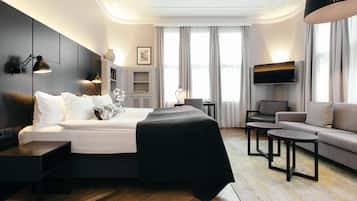 Premium bedding, pillowtop beds, minibar, in-room safe