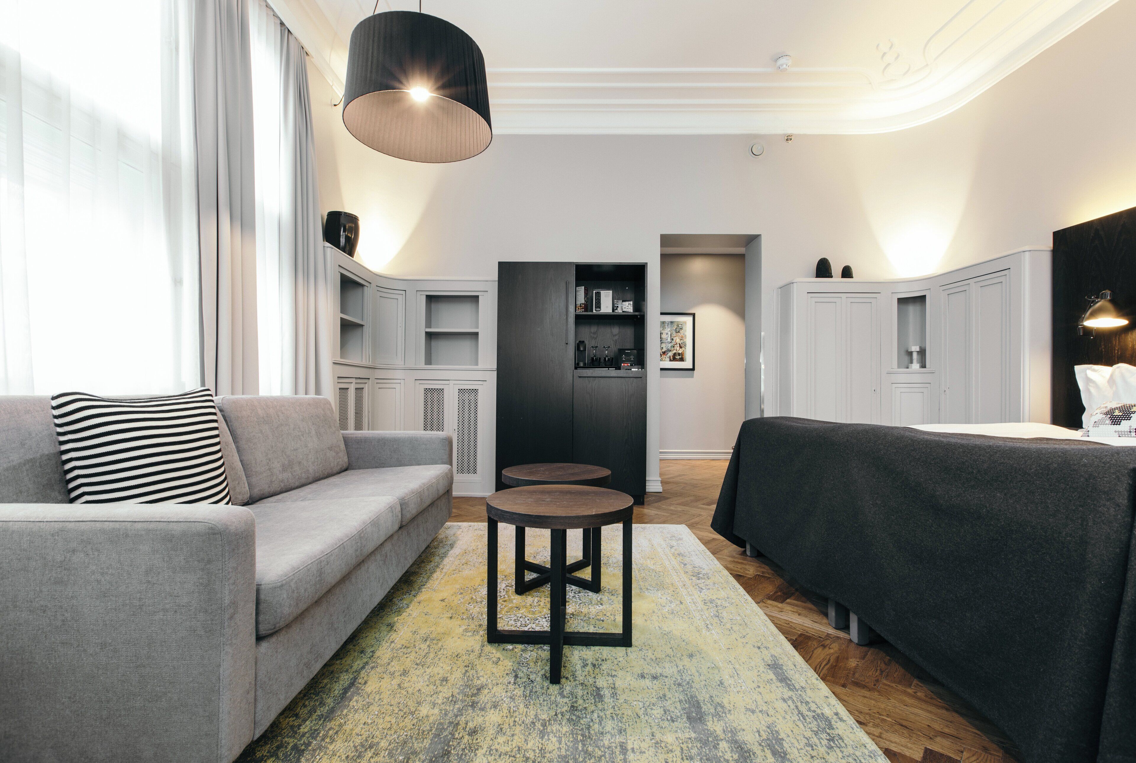 Junior Suite | Premium bedding, pillow-top beds, minibar, in-room safe