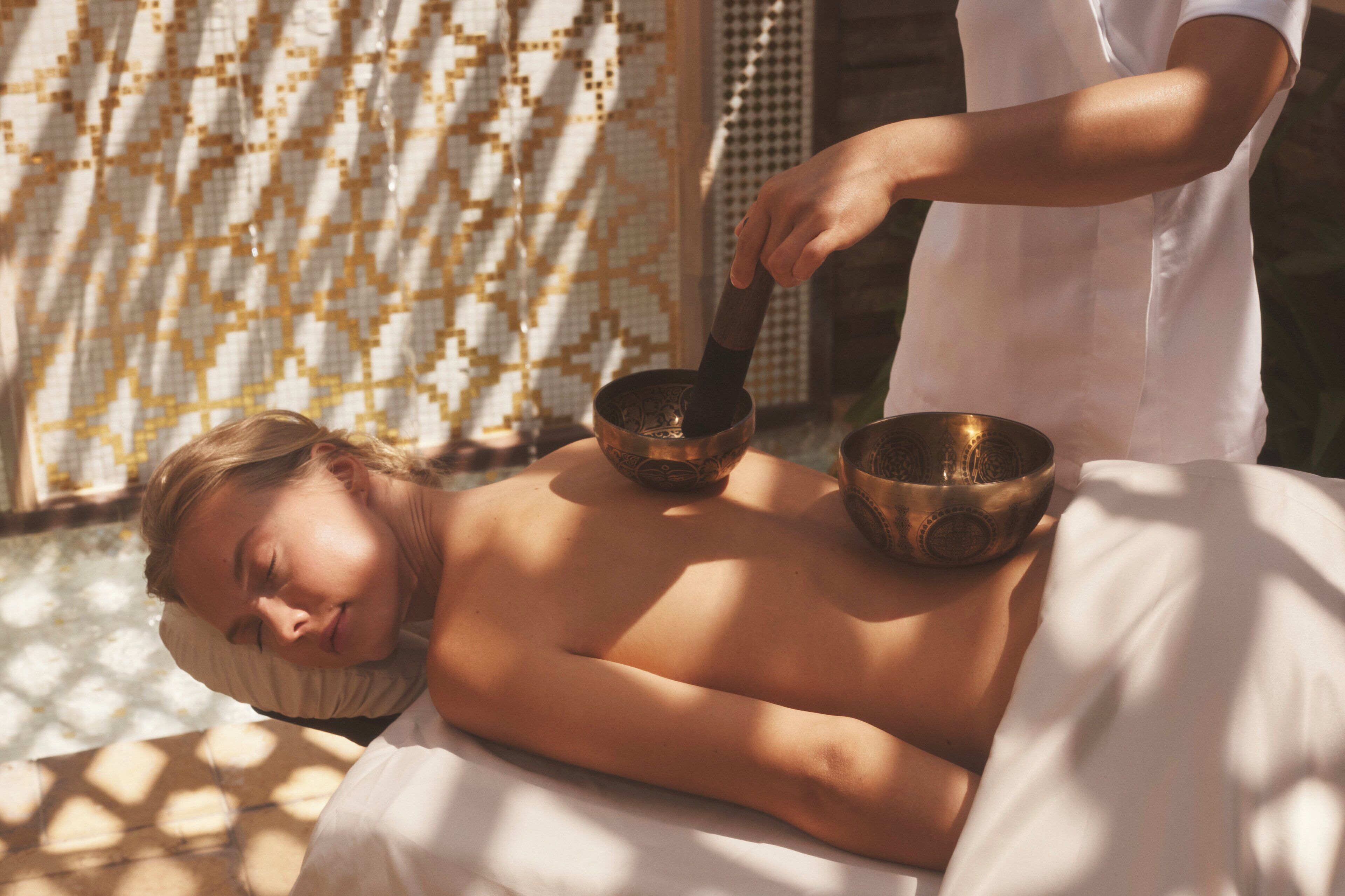 Couples treatment rooms, sauna, hot tub, steam room, body treatments