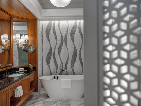 Four Seasons Resort Dubai at Jumeirah Beach - Image 58