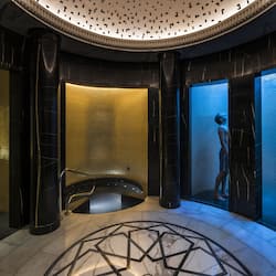 Couples treatment rooms, sauna, hot tub, steam room, body treatments