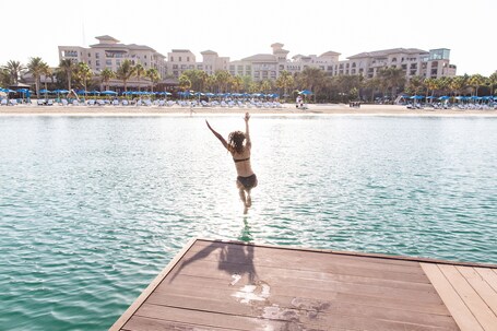 Four Seasons Resort Dubai at Jumeirah Beach - Image 17