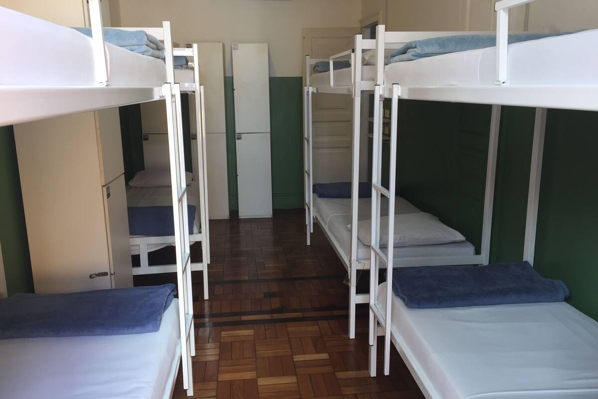 Cama em Dormitorio Misto com 8 Camas - IBIZA