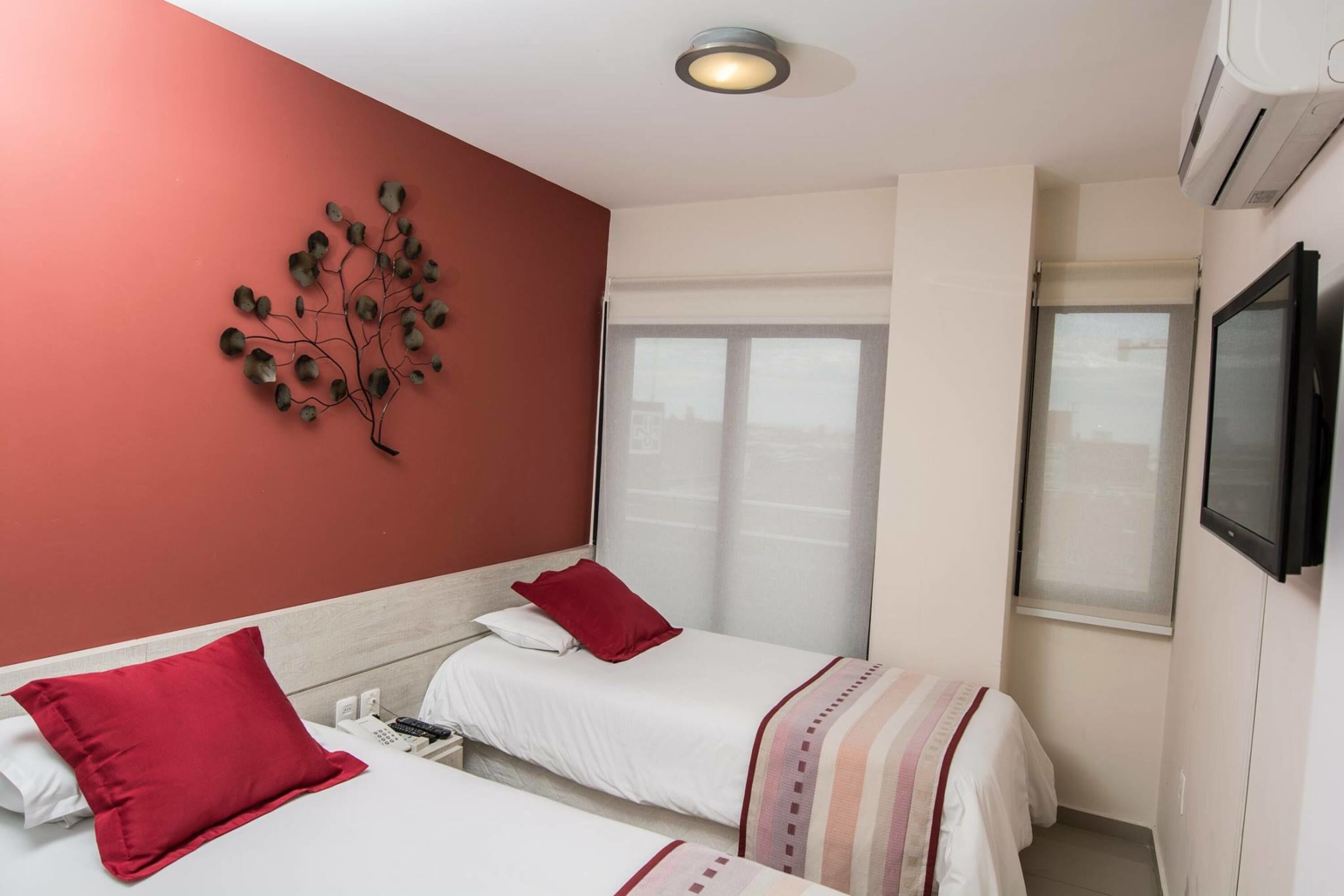 deluxe apartment | desk, soundproofing, iron/ironing board, free wifi