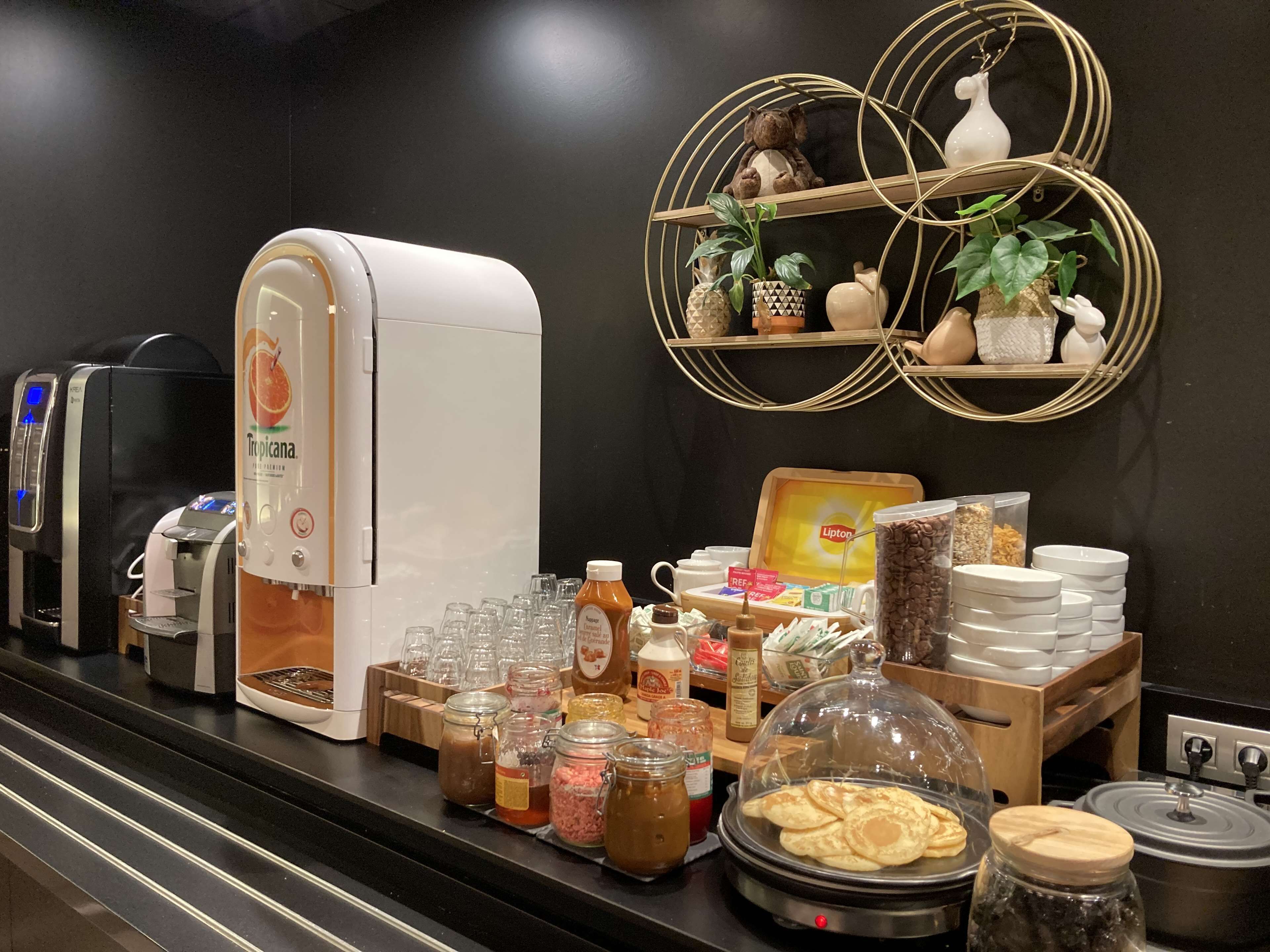 daily buffet breakfast (eur 13.9 per person)