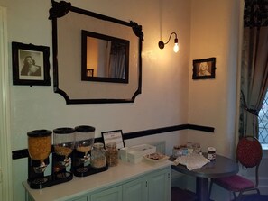 Desayuno inglés gratuito y diario