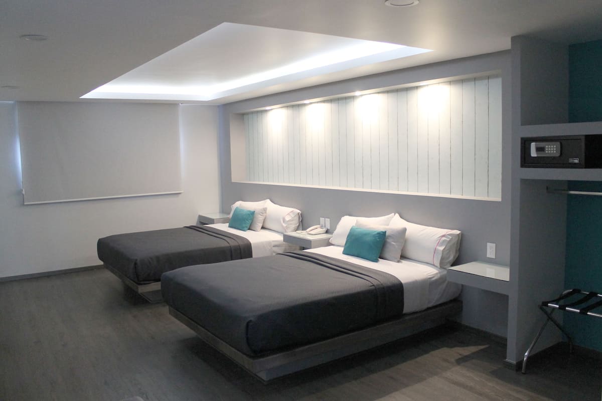 master suite | in-room safe, desk, free wifi, bed sheets