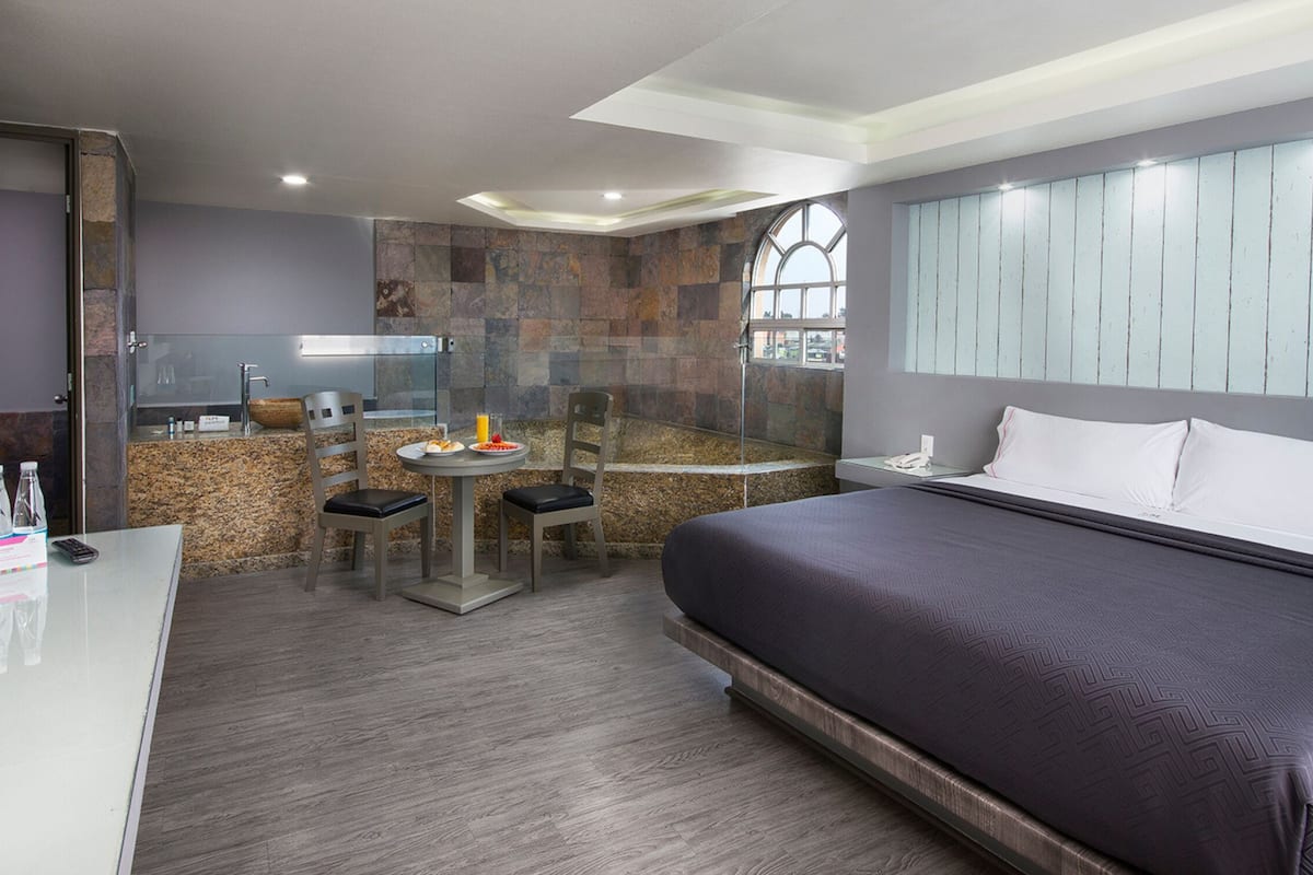 junior suite | in-room safe, desk, free wifi, bed sheets