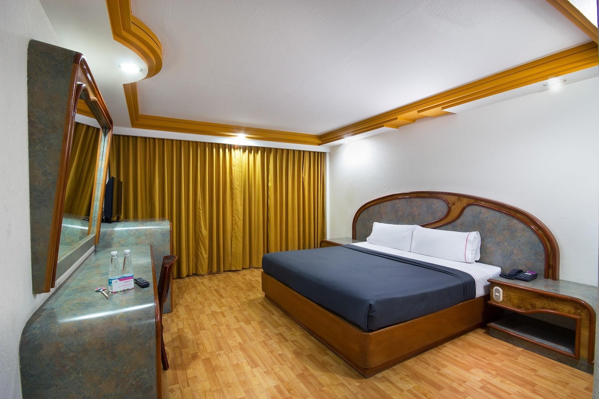 Caja de seguridad en la habitación, escritorio y wifi gratis