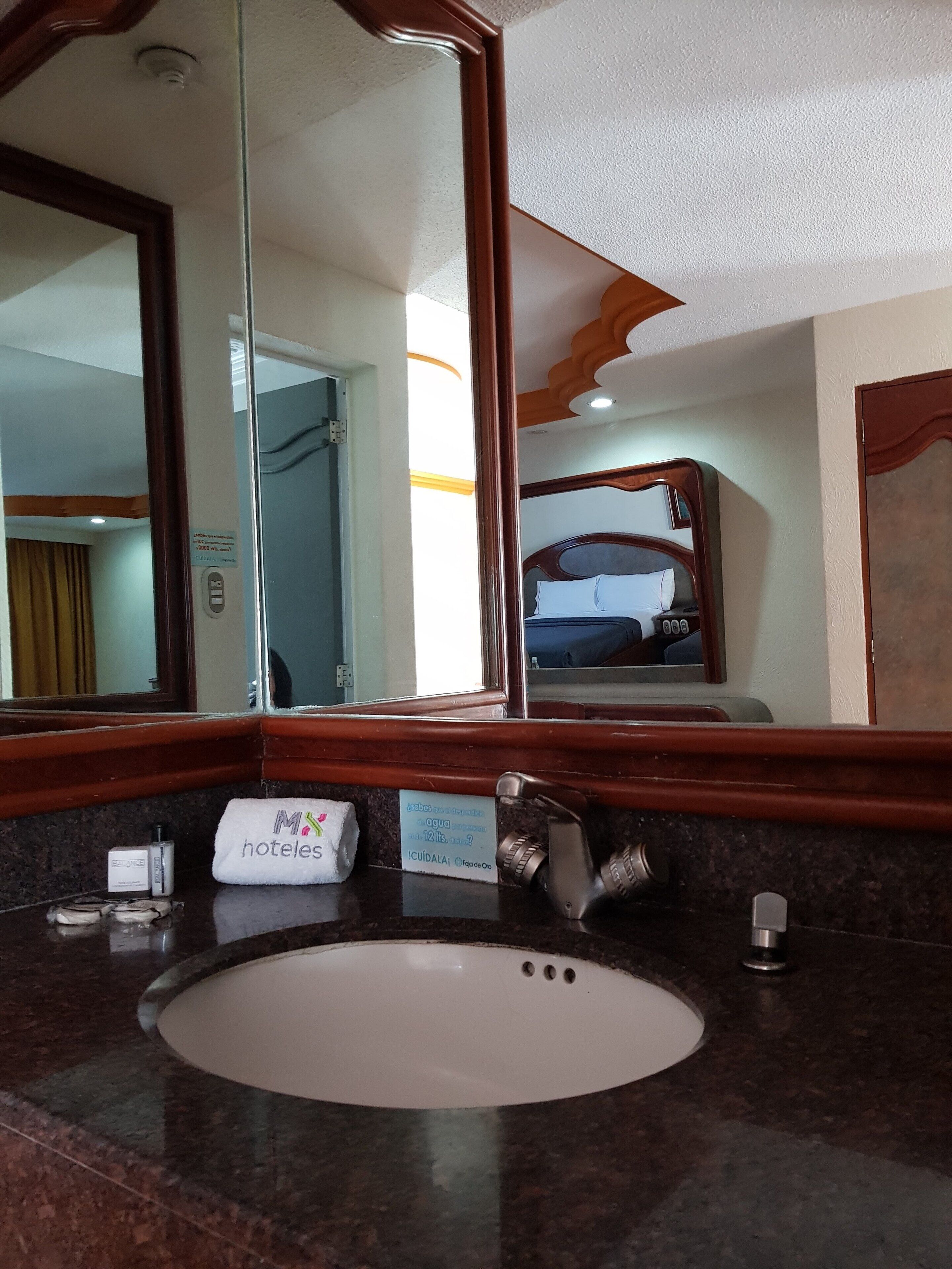 double room | bathroom | shower, free toiletries, hair dryer, towels