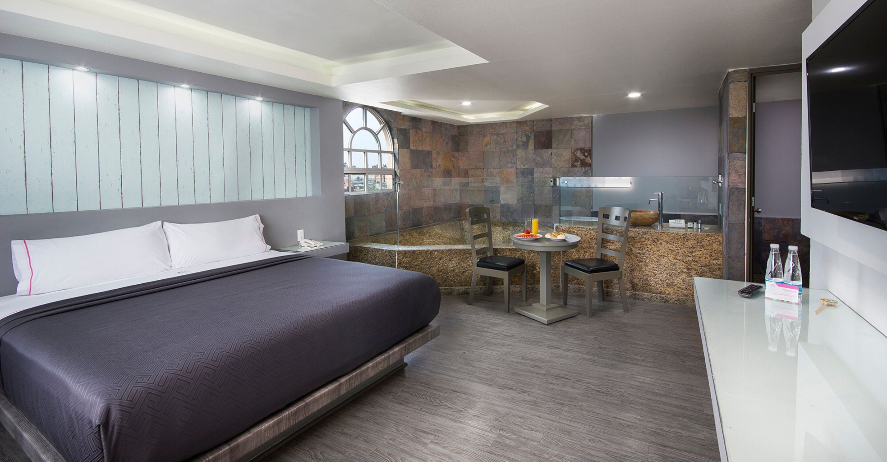 In-room safe, desk, free WiFi, bed sheets