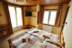 Escritorio, cunas gratuitas, wifi gratis