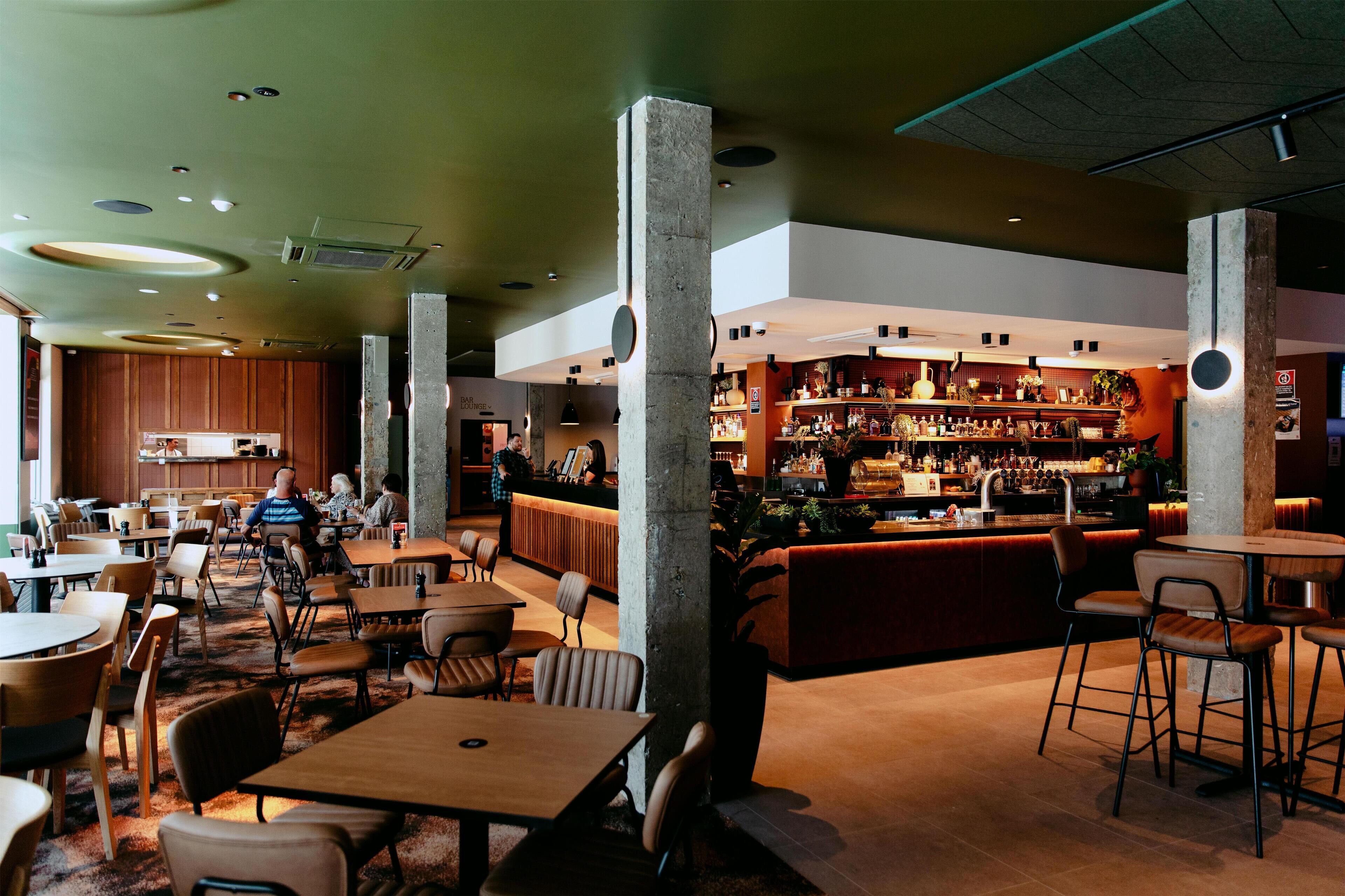 Lunch and dinner served, Asian cuisine