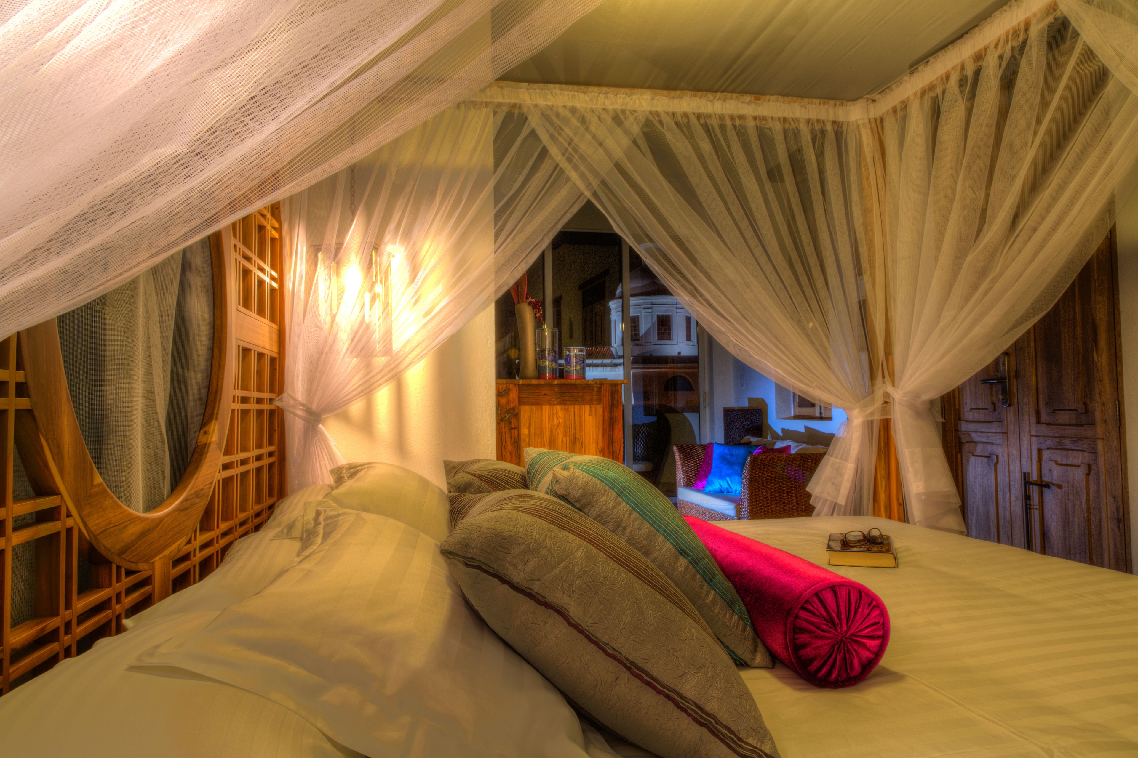 suite | egyptian cotton sheets, premium bedding, minibar, in-room safe