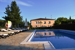 Outdoor pool, pool loungers