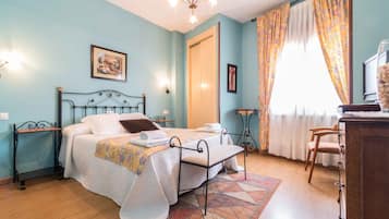 Double Room | Premium bedding, minibar, in-room safe, desk