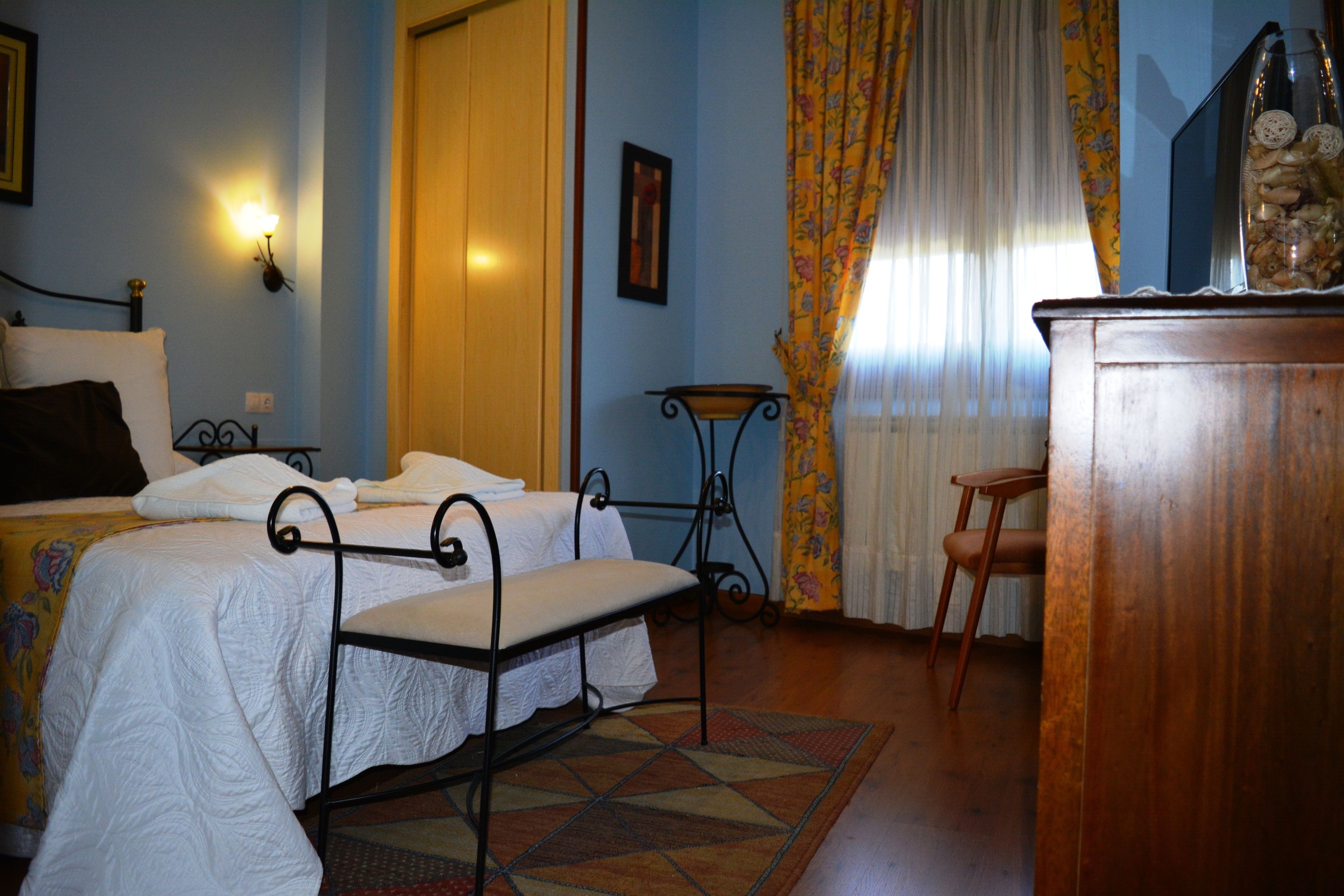 double room | premium bedding, minibar, in-room safe, desk