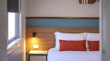 Desk, iron/ironing board, free WiFi, bed sheets