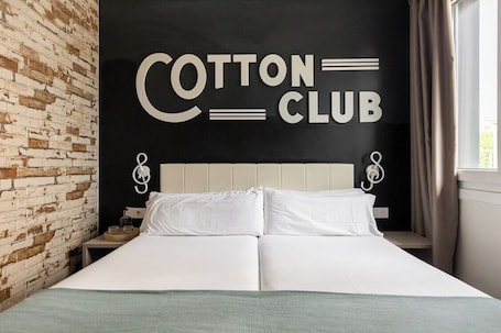 Ropa de cama hipoalergénica y minibar